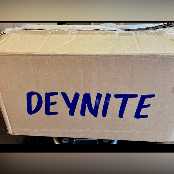 ADJUSTABLE PENDANT LIGHT - Picture 8 of 12